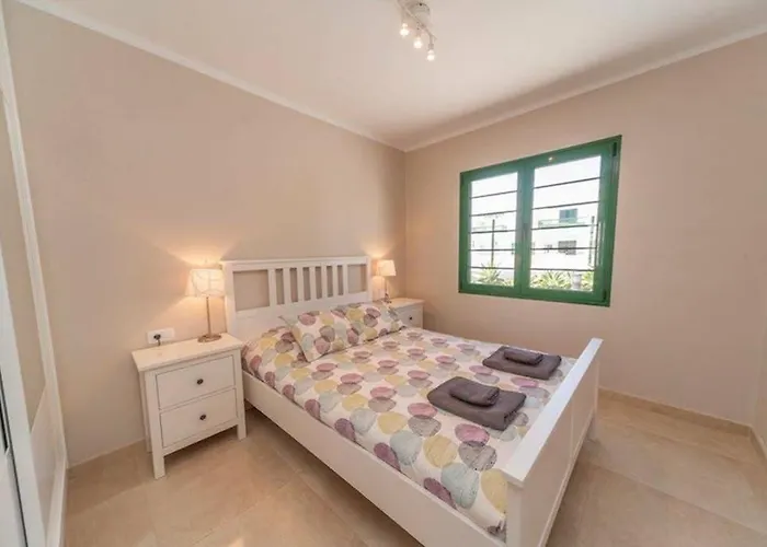 Bandama 14! 2 Bedroom Newly Renovated Bungalow, Pocillos, Puerto Del Carmen. Hébergement de vacances Puerto del Carmen (Lanzarote)